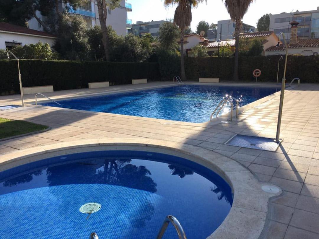 Residencial Aqua - La Pineda Apartment Салоу Екстериор снимка